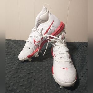 NWOB Nike (DJ6519-104) Alpha Huarache NXT MCS Baseball Cleats  - Size 8.5